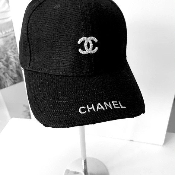Accessories - Chanel 🌹 baseball cap 💋🌹